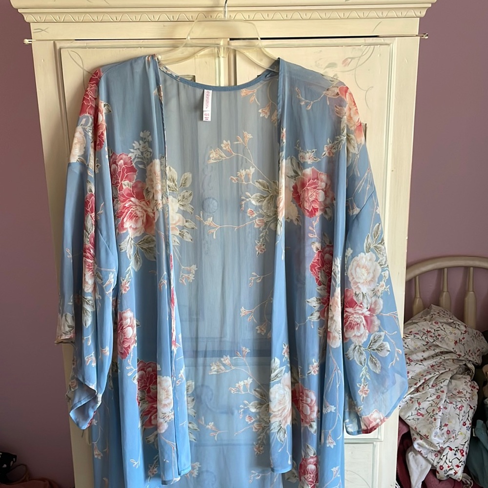 Floral kimono style top